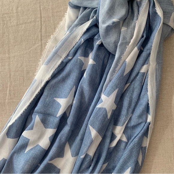 Stella McCartney silk scarf - authentic. Stunning - like new, mint condition!!! - Picture 3 of 6